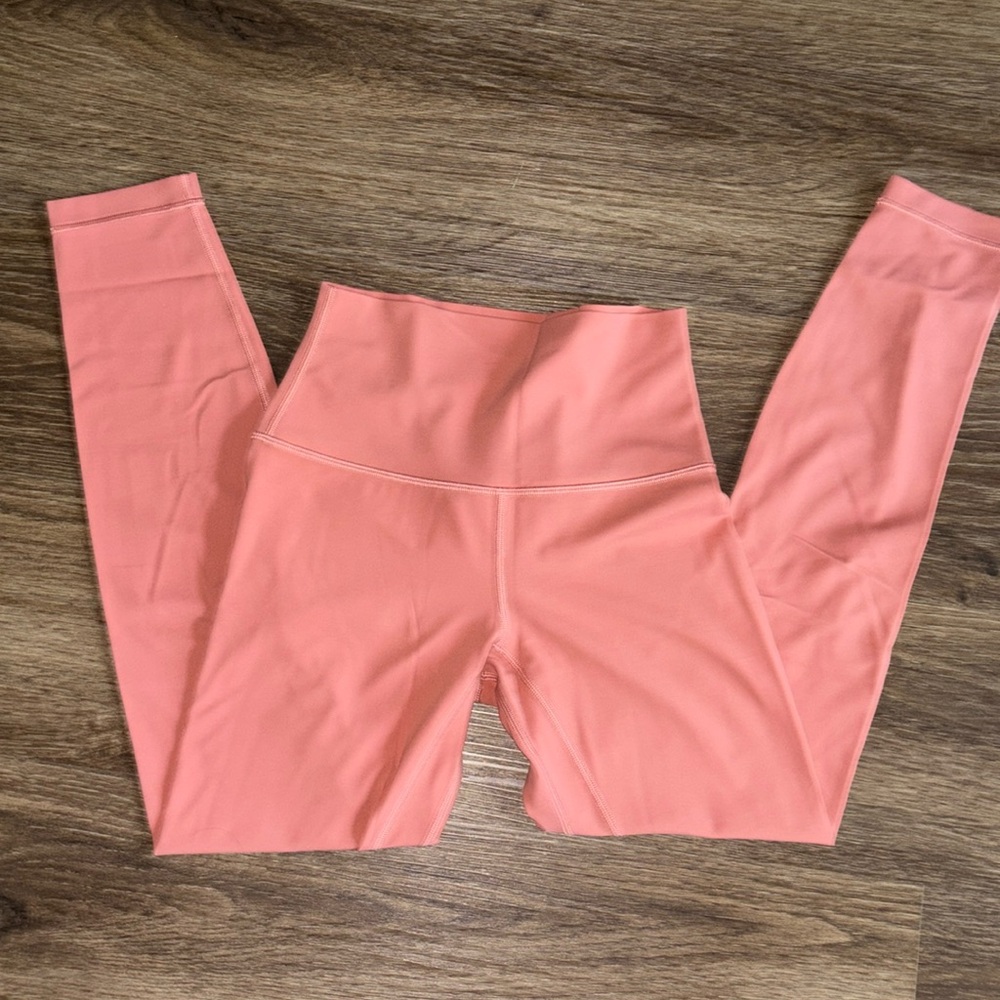 LuluLemon Wunder Under Leggings